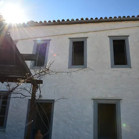 Hydra Town, Relaxing Patio Panoramic Sea View Holiday home *